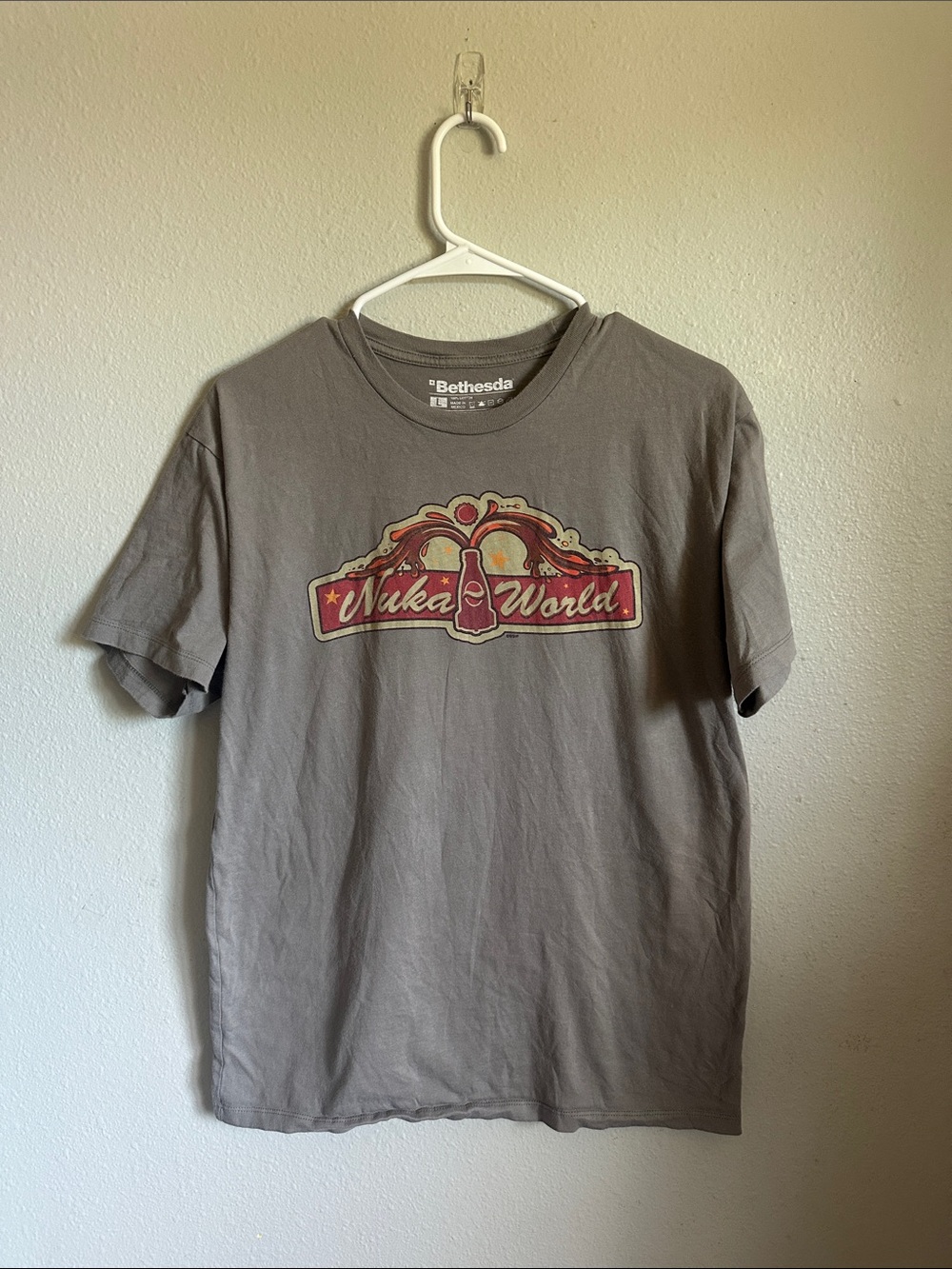 Fallout nuka cola Nuka-World Graphic Tee - Gray